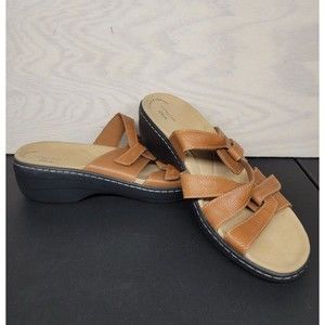 Clarks Women's SZ 9.5 Collection Ultimate Comfort Sandals Strappy Brown
